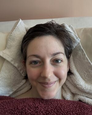 Dianna Cowern Instagram - I took a bath today!!!!! First time in a year and a half. Y’all have no idea how good warm water feels.
