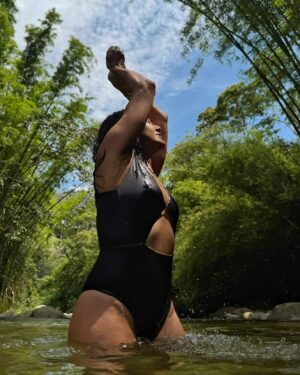 Dira Paes Instagram - Meio garota do Fantástico, meio Iara, meio criança 😅❤️