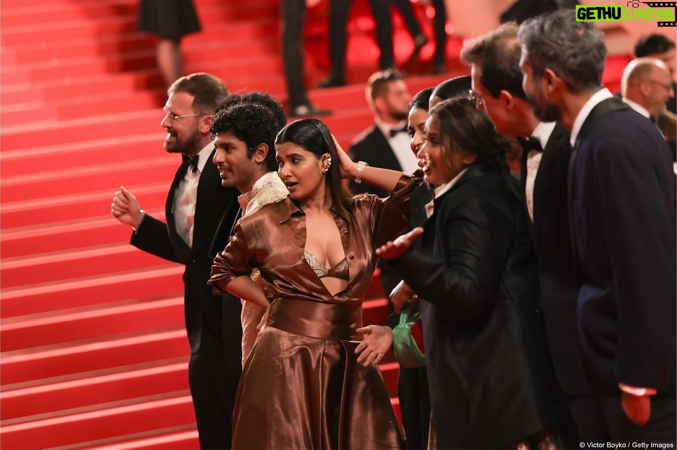 Divya Prabha - 26.5K Likes - ✨ Our beautiful team on the red carpet for the world premiere of ALL WE IMAGINE AS LIGHT by Payal Kapadia.
@kantari_kanmani @divya_prabha__ @chhaya.kadam.75 @hridhuharoon @azeesnedumangad @petitchaos_
@thomas.hakim @_juliengraff @chalkandcheesefilms @zicdrop @sauntering.soul @baldrfilm @frankhoeve @lesfilmsfauves @condordistribution @topshemusic #payalkapadia #allweimagineaslight #cannesfilmfestival #cannes2024 #india #indianmovie