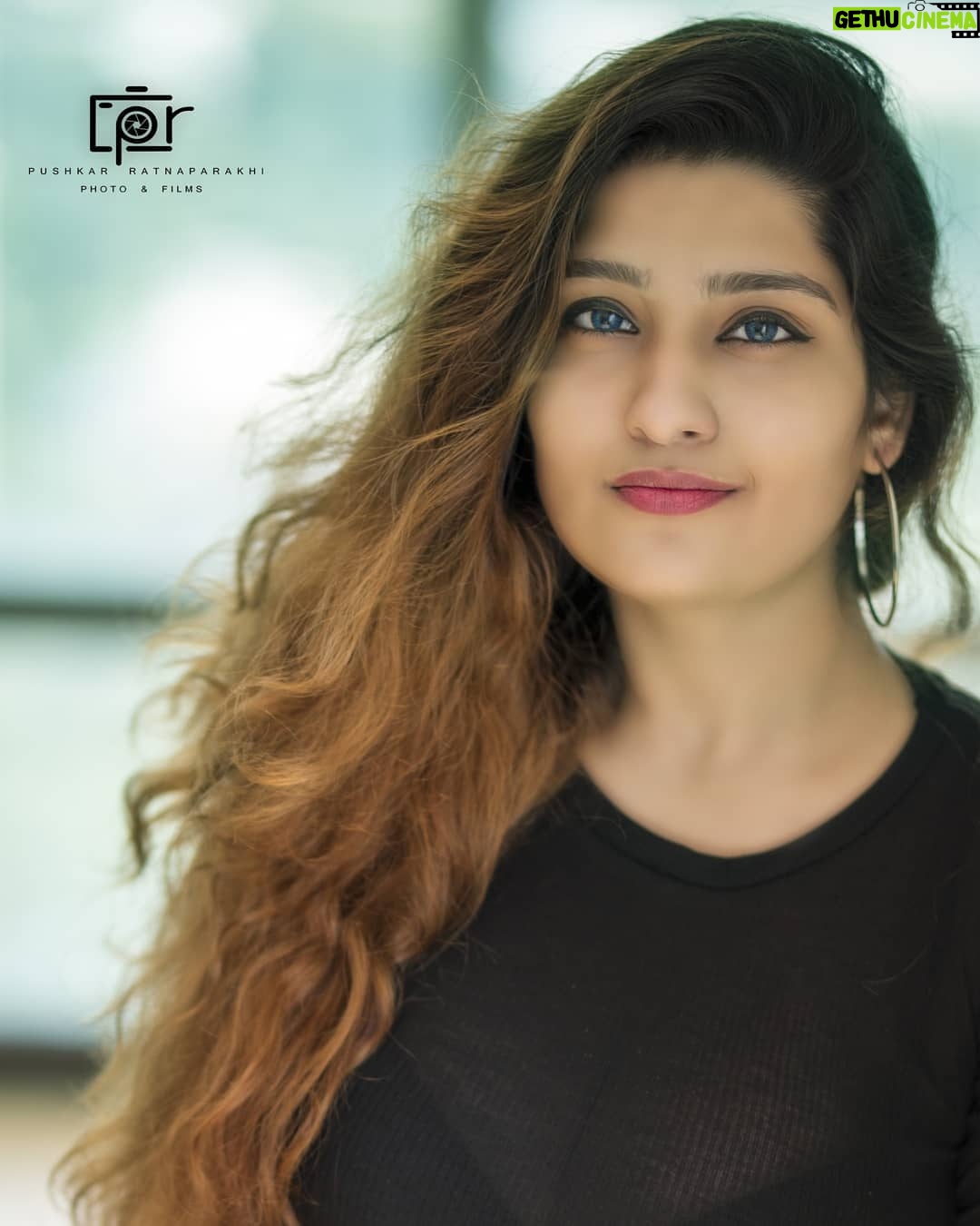 Divya Saurabh Kedar - 4.7K Likes - Wisdom begins in wonder.
.
.
Picture by šø @pushkar_ratnaparkhi_photogram .
.
#portraits #portrait #portraits_ig #pixel_igĀ #portraiture #expofilm3k #portrait_perfection #portraitstyles_gf #snowisblack #portraits_universe #featurepalette #bleachmyfilm #portraitmood #featurepaletteĀ #rsa_portraits #makeportraits #profile_vision #top_portraitsĀ #life_portraits #postthepeople #quietthechaos #2instagood #way2ill #justgoshoot #artofvisuals #l0tsabraids #ftwotw #igPodium_portraits #ftmedd