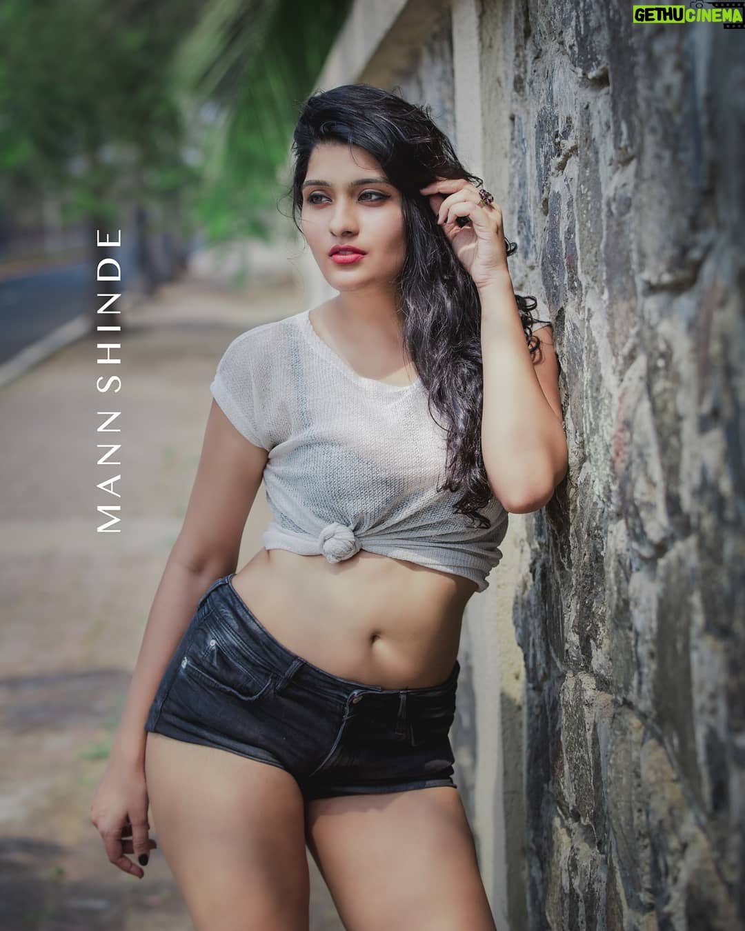 Divya Saurabh Kedar - 5.5K Likes - Hotness 101- never forget how wildly capable you are .
.
.
Picture by -šø@mannshindephotography