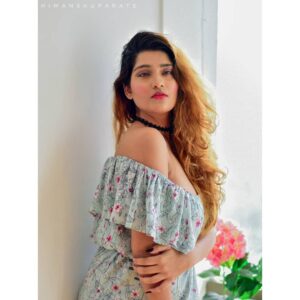 Divya Saurabh Kedar Instagram - Rise beyond all odds.
.
Loved this amazing picture by 😍 @_hp_photograpghy_ .
.
MUA : @makeupandhairbypriyankagianani .
Had a great time working with amazing photographers at @mannshindephotography  workshop.