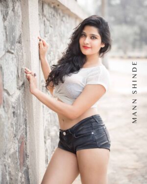 Divya Saurabh Kedar Instagram - Being glamorous is about strength and confidence. It's black & white , colourful and dramatic . You gotta be strong
.
Thanx for this amazing picture 📸- @mannshindephotography .
.

#shoot #portraitphotography #jj_emotional #jj_vscomextures #vsco #vscomood #rsa_portraits #rsa_mystery #discoverportrait #portraiture #photooftheday #portraitmood #resourcemag #agameofportrait #portraitpage #photoshoot #supermodel #fashion #fashiongram #curvesaresexy #sexy #canon #chasinglight #ig_portrait #thephotosociety #portraitphotoawards #portrait_vision_