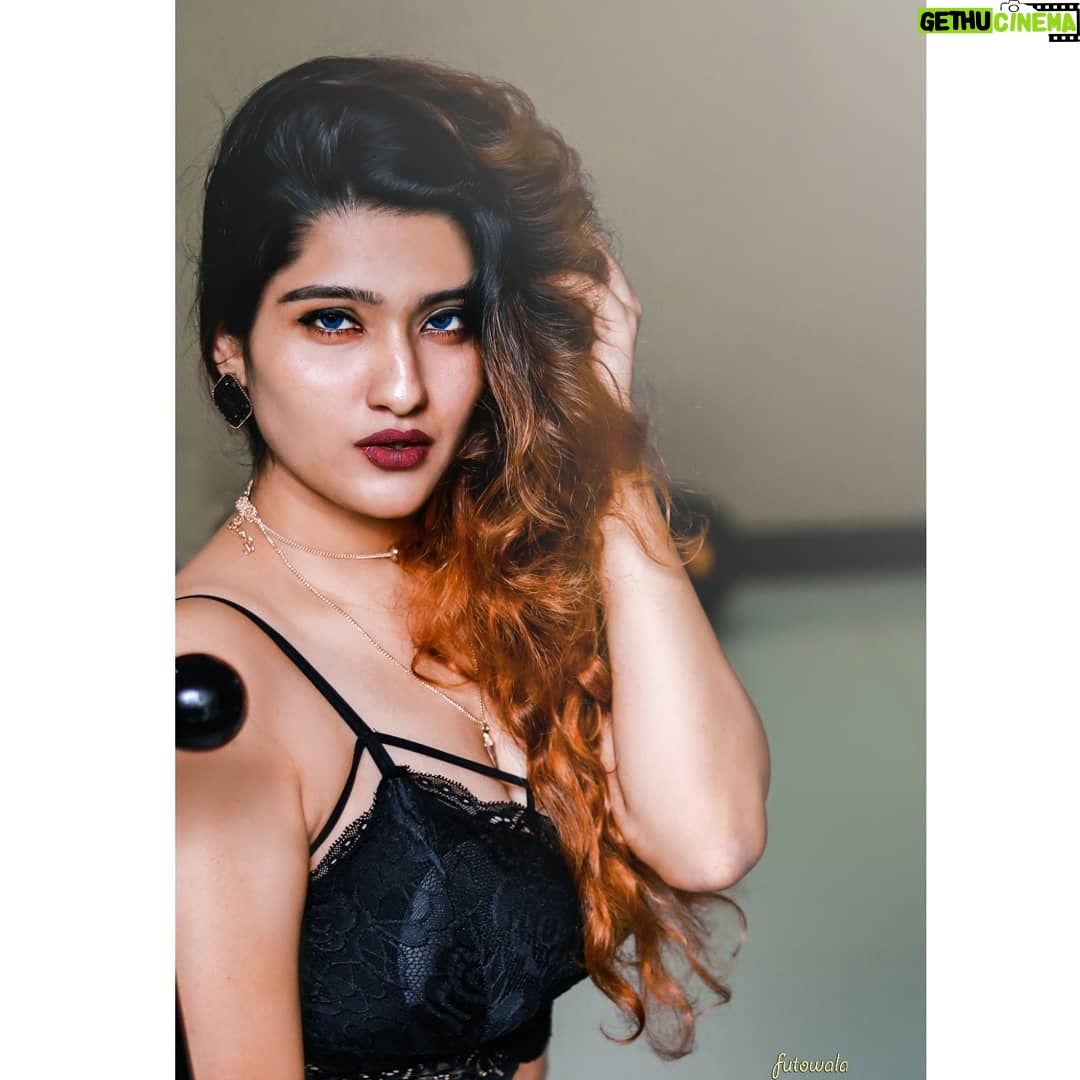 Divya Saurabh Kedar - 4.7K Likes - No guts no glory ,
No legend no story.
.
Picture by @futowala_ .
.
#portraits #portrait #portraits_ig #pixel_igĀ #portraiture #expofilm3k #portrait_perfection #portraitstyles_gf #snowisblack #portraits_universe #featurepalette #bleachmyfilm #portraitmood #featurepaletteĀ #rsa_portraits #makeportraits #profile_vision #top_portraitsĀ #life_portraits #postthepeople #quietthechaos #2instagood #way2ill #justgoshoot #artofvisuals #l0tsabraids #ftwotw #igPodium_portraits #ftmedd