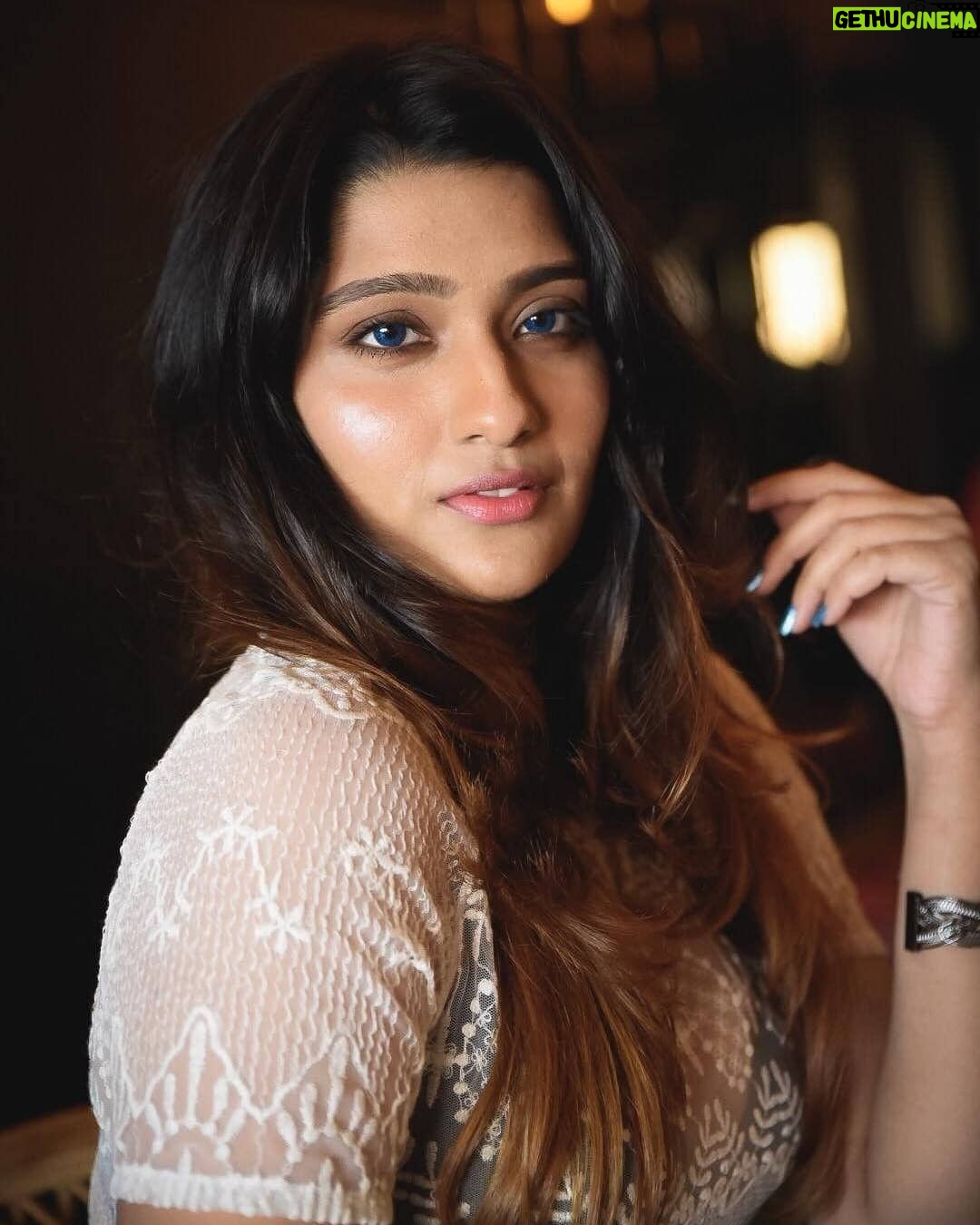 Divya Saurabh Kedar - 4.1K Likes - Inhale confidence ,
Exhale dust.
.
šø @framesbyronak
.
@mannshindephotography workshop.
.
Mua :@bugsbunny_17
.
#portraits #portrait #portraits_ig #pixel_igĀ #portraiture #expofilm3k #portrait_perfection #portraitstyles_gf #snowisblack #portraits_universe #featurepalette #bleachmyfilm #portraitmood #featurepaletteĀ #rsa_portraits #makeportraits #profile_vision #top_portraitsĀ #life_portraits #postthepeople #quietthechaos #2instagood #way2ill #justgoshoot #artofvisuals #l0tsabraids #ftwotw #igPodium_portraits #ftmedd
