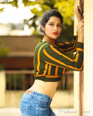 Divya Saurabh Kedar Instagram - Follow one course till success.
.
.
📸@mumbai_clicker .
.
.

You can get this top from @sheinofficial , @shein_in.
Try the search code 379784 or 
short link -https://goo.gl/GF9YsT.
N use the code "kedar" to pack a discount
#portraits #portrait #portraits_ig #pixel_ig #portraiture #expofilm3k #portrait_perfection #portraitstyles_gf #snowisblack #portraits_universe #featurepalette #bleachmyfilm #portraitmood #featurepalette  #rsa_portraits #makeportraits #profile_vision #top_portraits #life_portraits #postthepeople #quietthechaos #2instagood #way2ill #justgoshoot #artofvisuals #l0tsabraids #ftwotw #igPodium_portraits #ftmedd#sheinofficial#shein
