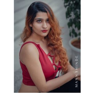 Divya Saurabh Kedar Instagram - Every setback is a setup for a comeback.
.
.
This beautiful Picture😍 by @mannshindephotography .
.
.
.
#portraits #portrait #portraits_ig #pixel_ig #portraiture #expofilm3k #portrait_perfection #portraitstyles_gf #snowisblack #portraits_universe #featurepalette #bleachmyfilm #portraitmood #featurepalette  #rsa_portraits #makeportraits #profile_vision #top_portraits #life_portraits #postthepeople #quietthechaos #2instagood #way2ill #justgoshoot #artofvisuals #l0tsabraids #ftwotw #igPodium_portraits #ftmedd