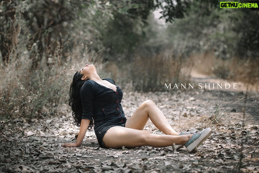 Divya Saurabh Kedar - 4.2K Likes - It's the wild ones who will set you free.
.
.
Beautiful picture by @mannshindephotography šø