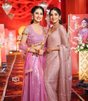 Divyadisha Mohanty Instagram - Empowered women , empower women ✨💪

What an incredible journey from learning Odissi together in the same academy , travelling out of state for Odissi to acting in the same industry ,performing duet across country as leads ,and in award shows 🤩🫶

Cheers to this bond 😌🥂

📸 @subratclickz