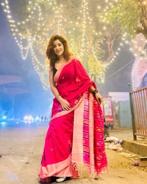Dolly Chawla Instagram - #diwali2024 🌸