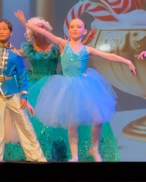 Dorit Kemsley Instagram - Feeling so proud and in awe watching my sweet Phoenix in her Nutcracker performance. Knowing all the hard work, passion, and dedication she’s poured into this makes it even more special. Such a proud mommy moment. ✨🩰 ❤️ @thegrandacademyofballet