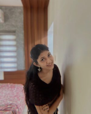 Drishya Raghunath Instagram - Lowkey lounging, highkey living my best life 🪞🪷

#purple #aesthetic #drishya #drishyaraghunath #casual #selfportrait