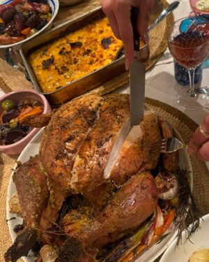 Dua Lipa Instagram - Christmas was vvvv cute 🎄 the turkey was some of my best work 👩‍🍳💋