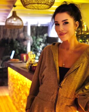 Duygu Şen Instagram - Sevim koşşş