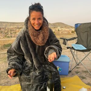 Ece Uslu Instagram - Cappadocia 
with friends & georgian wine & sundown 🎈