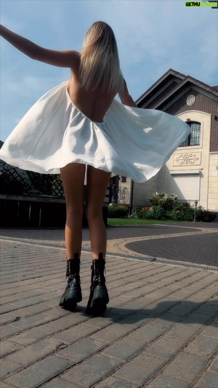 Ekaterina Novikova - 222.4K Likes - Last day of summer ☀️