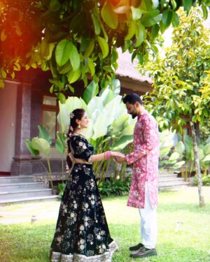 Elina Samantray Instagram - Forever grateful for my Man🌻🖤

Anurag🖤Elina