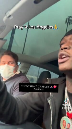 Elise Neal Instagram - THIS  is what is needed everywhere , the kindness and helpful spirit  that is within us , not about race and judging,  just caring 
I've been at a loss of words these past days , this made me smile ❤️my heart is with everyone dealing with the tragedy of the fires 🙏🏼🙏🏼, Please be safe !!!Pack those keep sakes and that one or 2 bags & have them by the door ! 

#tixtox 🎥