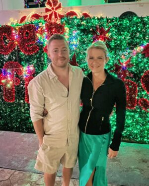 Elizabeth Smart Instagram - Escaped the cold for a week of sunshine, good food, and amazing company! We have had the best time in Mexico🖤