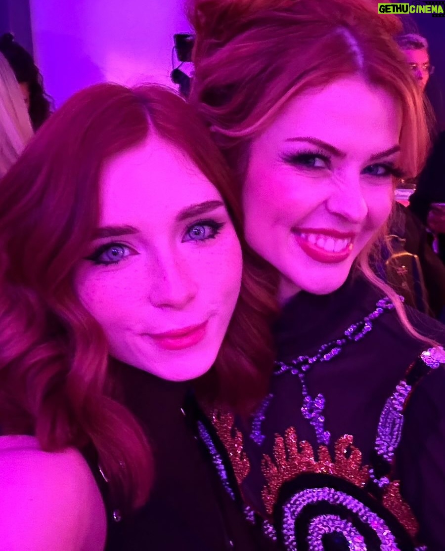 Elly Clutch - 19.5K Likes - THANK YOU, VENUS BERLIN. 🖤🧡
I am the luckiest girl in the universe. I am so grateful for the friendships I have created and nurtured through this career; I am constantly in awe of those around me and I can’t believe I finally found where I belong. :’) You’re a breath of fresh air for a girl like me!!!!!!