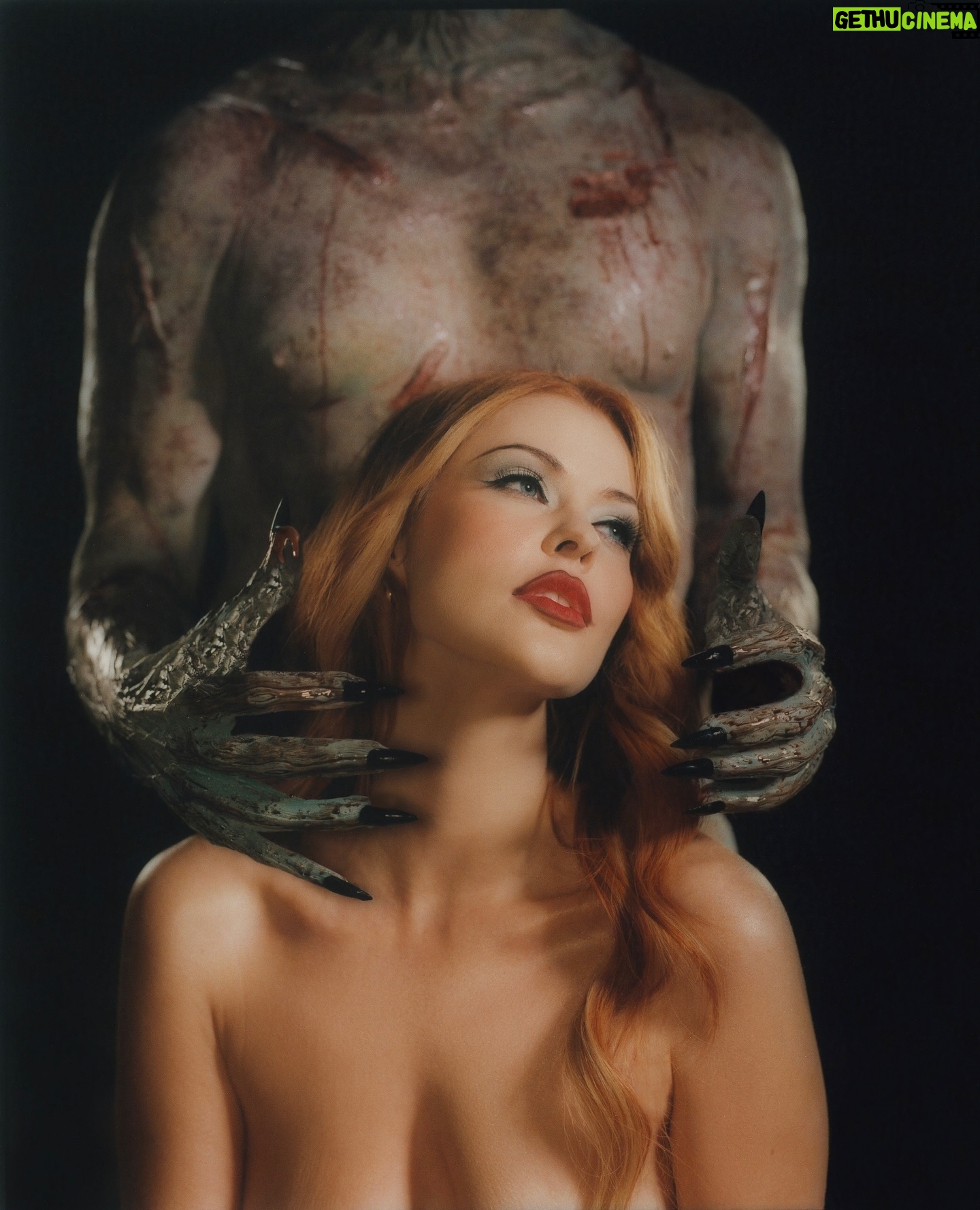 Elly Clutch - 13.5K Likes - But Daddy, I love him!!!!
Photographer Creative Director - @escaperealife
Model - @ellyclutchh
Monster - @greg_oconnor
Special FX Monster Makeup - @downtoclownmakeup
Model Makeup - @kelizaa_mua
Lighting - @jessetam_ @carly.rene
Darkroom Prints - @lukeanaclerio