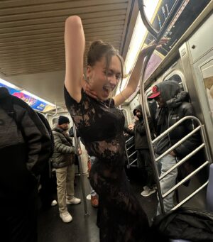 Elsie Hewitt Instagram - subway takes
???