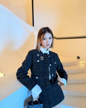 Elva Ni Chen-Xi Instagram - Love is in the air 💘
#weddingseason
#weddingguestoutfit 
#elvaootd
