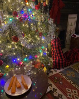 Emily Atack Instagram - The Barn Owl’s first Christmas ✨