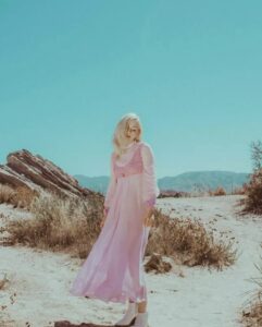 Actress Emily Kinney HD Photos and Wallpapers December 2024