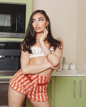 Emily Willis Instagram - 📸 by: @slingtv_