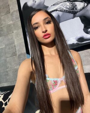 Emily Willis Instagram - Your eyes … they turn me