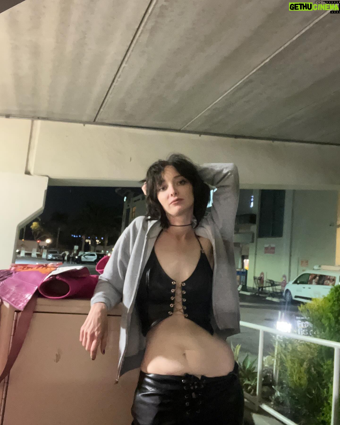 Emma Dumont - 13.1K Likes - Happy McCutcheon Season! 👻