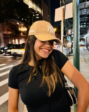 Emma Raducan Instagram - 22☺️thank you for all the birthday wishes, I’m so grateful for all my friends too (who I couldn’t all add here) for pouring extra love into today and being there through all♥️ big s/o to my team for making it a special day out here 🫶