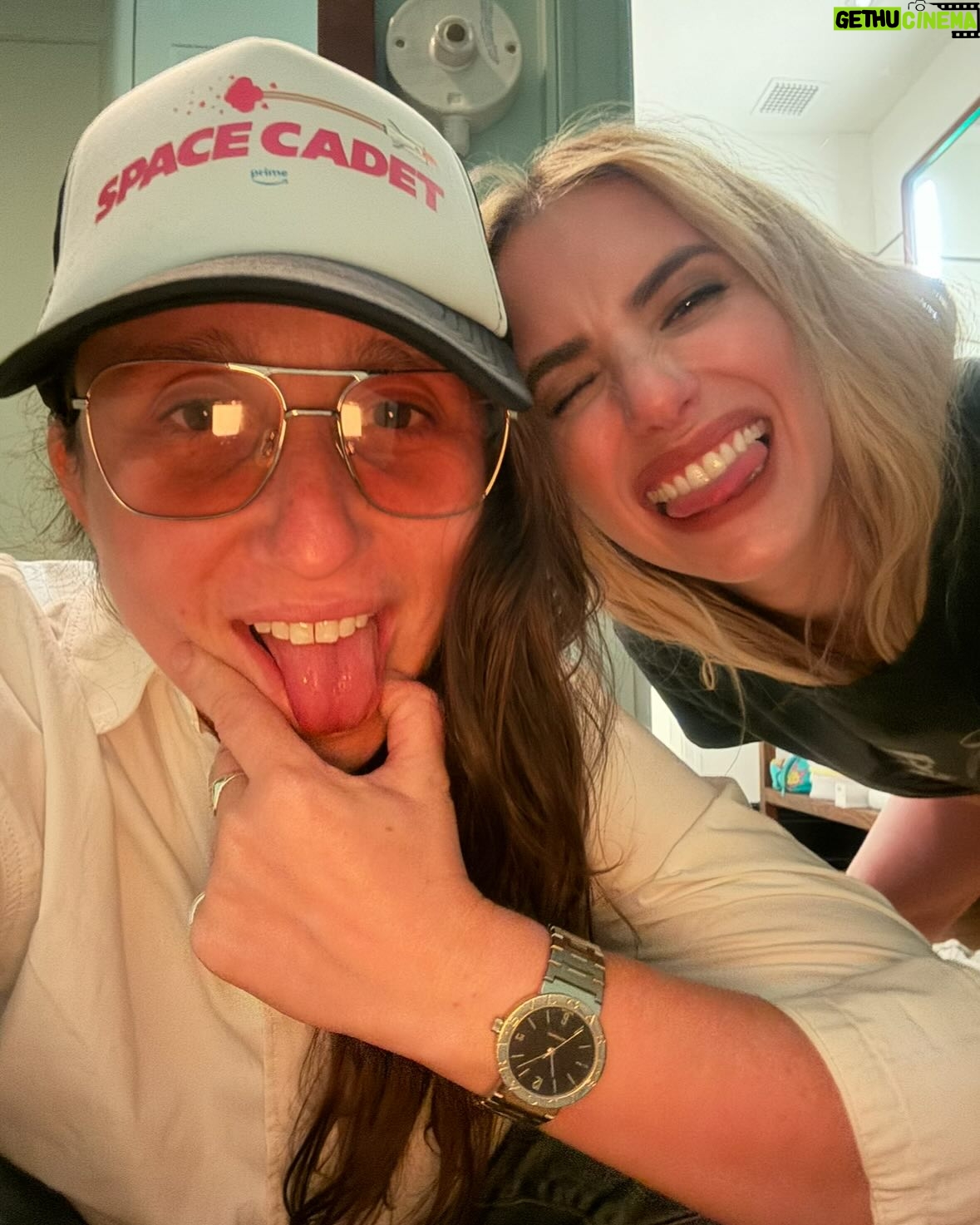 Emma Roberts - 590.2K Likes - gratitude š