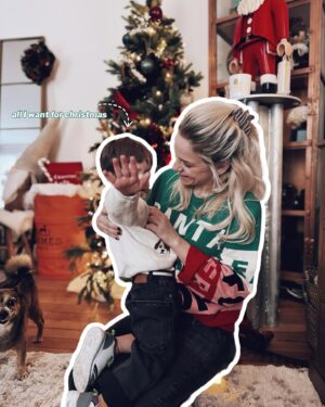 Emy LTR Instagram - Des souvenirs capturés sur pellicule et gravés dans nos cœurs. 🎄🎞️
Joyeux Noël 🎁