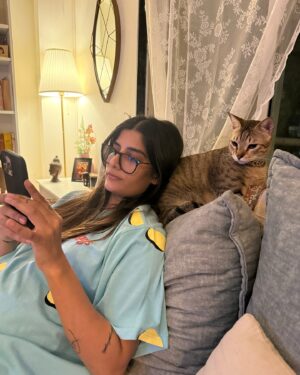 Erika Packard Instagram - Yaha waha chotey Khushi ke pul 🩵