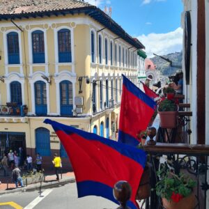Erika Toa Russo Instagram - Que viva Quito💙❤️💙
De vuelta a la capital en sus fiestas y que linda que es!

Feliz inicio de nueva semana #Rockon🤘