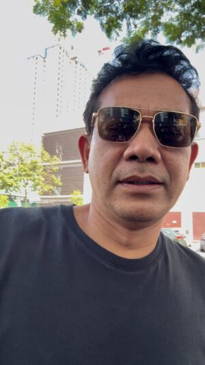 Erra Fazira Instagram - Apa jadi bila Bapak ngan Mak merempit?
@errafazira