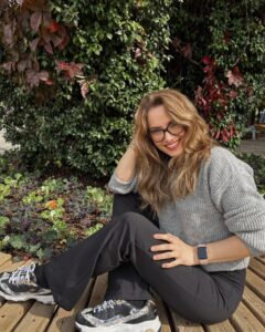 Actress Eslem Akar HD Photos and Wallpapers November 2024