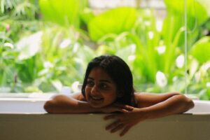 Actress Esther Anil HD Photos and Wallpapers February 2025