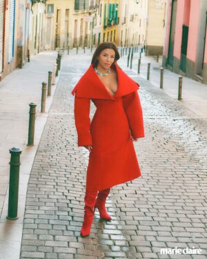 Eva Longoria Instagram - One of my favorite shoots from this year✨From the styling and location to the hair and makeup, I loved how all the details came together 😍

@felixvaliente 
@enolblasco 
@josecobob 
@jesusdepaula 
@ivangomez 
@lucerohurtadonails