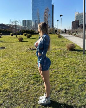 Eva Menta Instagram - 🇮🇹 @FashionNova
