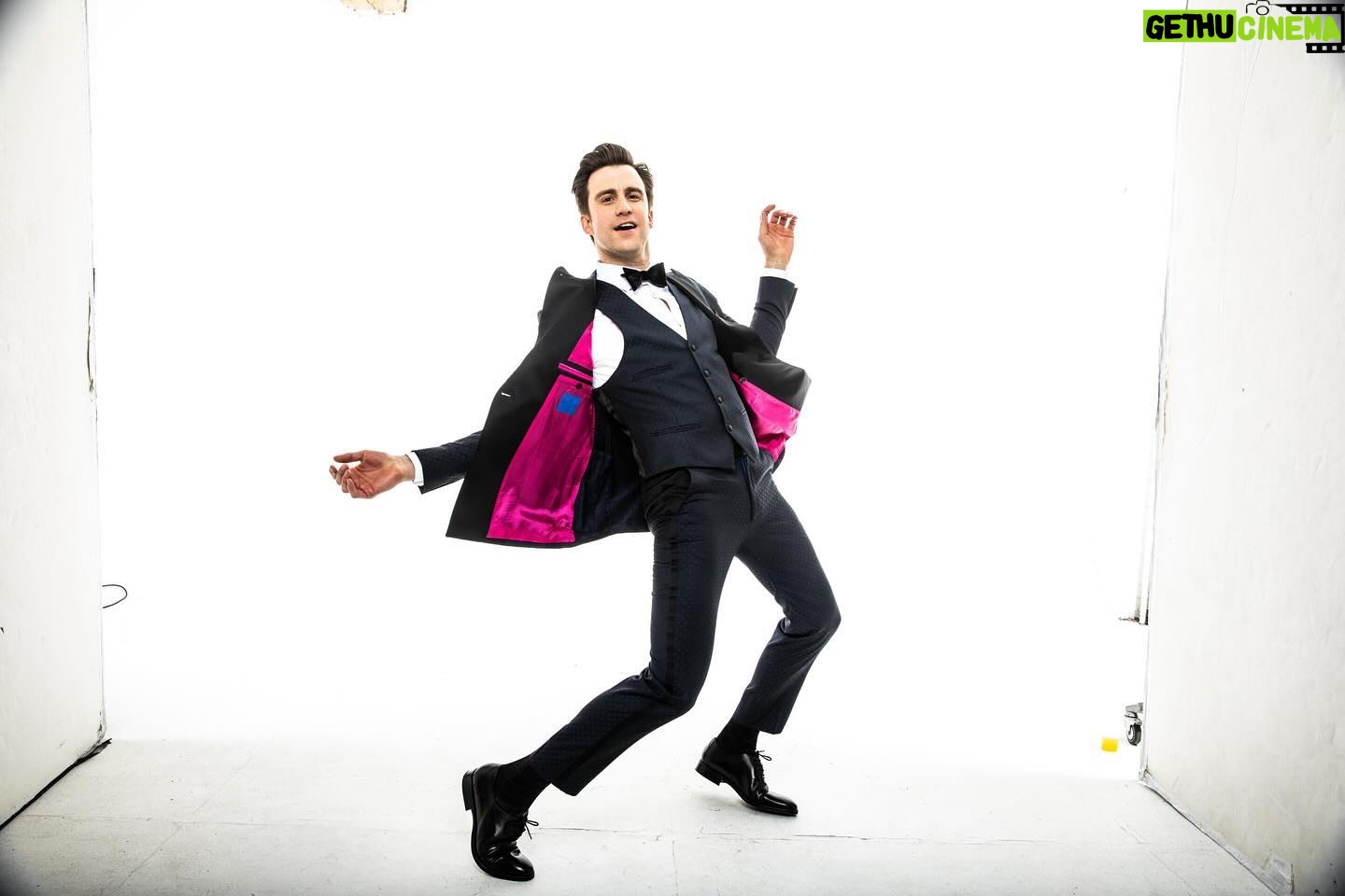 Eva Noblezada - 40.9K Likes - Gavin Creel is a Broadway legend. And a man with a legendary kindness and passion for the arts and the people in it that has changed everyone and anyone who knew him by any means. I am simply heartbrokenβ¦ what a tremendous loss for us π