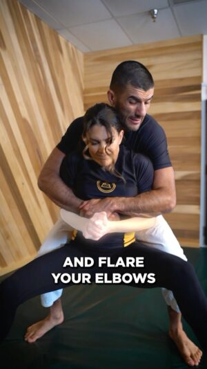 Eve Torres Instagram - How to Defend Against a Rear Bear Hug

Join us for a 2.5-hour FREE women’s self-defense seminar on Sunday, January 12th in Torrance, CA, and at Certified Training Centers all over the world.

This is THE BEST way to introduce women to self-defense and jiu-jitsu in a way that is fun, safe, and anyone can learn.

The seminar is free but you MUST pre-register to save your spot at GracieGirls.com. 

-No experience necessary
-Wear comfortable workout attire
-Ages 13 and up (under 18 needs parent companion)