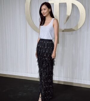 Fala Chen Instagram - Fashion shows can be a bit too brief in my past experience, but today with @chanelofficial was such a fulfilling one beyond my expectations. From the dazzling show itself at The Grand Palais to the luncheon where I met many incredible women, to an evening of ballet and dinner at Opera Garnier. Feeling loved and inspired, merci! #chanel #chanelspringsummer @michellepandabear @missfashioncloud makeup by @sunn.seo hairstyling @miwamoroki