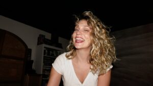Actress Farah Zeynep Abdullah HD Photos and Wallpapers December 2024
