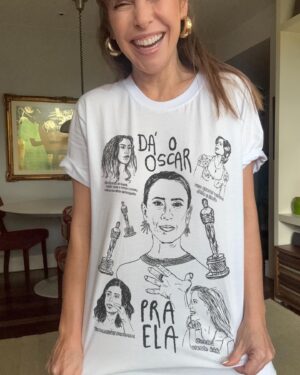 Fernanda Nobre Instagram - É DELAAAAAAA!!!! 🏆
Camiseta perfeita @nakedneuras 

#daooscarpraela