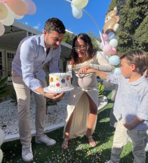 Fernanda Romero Instagram - Heading into 2025 as a family of four, feeling so grateful and hopeful. 2024 was one unforgettable year—celebrating my baby shower, becoming a mom of two, getting engaged, marrying the love of my life, and sharing both joyful and heartbreaking moments, including tough goodbyes. It was intense, but it reminded us to treasure every moment. Now we’re ready for a fresh start, new memories, and all the adventures this year will bring. Cheers to 2025—let’s make it a beautiful one! 

Entrando al 2025 como una familia de cuatro, nos sentimos muy agradecidos y llenos de esperanza. El 2024 fue un año inolvidable: celebré mi baby shower, me convertí en mamá de dos, me comprometí, me casé con el amor de mi vida y vivimos momentos tanto alegres como desgarradores, incluyendo despedidas difíciles. Fue un año intenso, pero nos recordó valorar cada instante. Ahora estamos listos para un nuevo comienzo, nuevos recuerdos y todas las aventuras que este año traerá. ¡Brindemos por el 2025 y hagámoslo hermoso!

#Adiós2024 #Hola2025 #FamiliaDeCuatro #NuevosComienzos #RecuerdosInolvidables #MamáDeDos #AmorYEsperanza #MomentosEspeciales #VidaEnFamilia  #fernandaromero