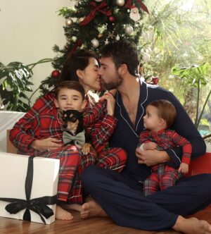 Fernanda Romero Instagram - Heading into 2025 as a family of four, feeling so grateful and hopeful. 2024 was one unforgettable year—celebrating my baby shower, becoming a mom of two, getting engaged, marrying the love of my life, and sharing both joyful and heartbreaking moments, including tough goodbyes. It was intense, but it reminded us to treasure every moment. Now we’re ready for a fresh start, new memories, and all the adventures this year will bring. Cheers to 2025—let’s make it a beautiful one! 

Entrando al 2025 como una familia de cuatro, nos sentimos muy agradecidos y llenos de esperanza. El 2024 fue un año inolvidable: celebré mi baby shower, me convertí en mamá de dos, me comprometí, me casé con el amor de mi vida y vivimos momentos tanto alegres como desgarradores, incluyendo despedidas difíciles. Fue un año intenso, pero nos recordó valorar cada instante. Ahora estamos listos para un nuevo comienzo, nuevos recuerdos y todas las aventuras que este año traerá. ¡Brindemos por el 2025 y hagámoslo hermoso!

#Adiós2024 #Hola2025 #FamiliaDeCuatro #NuevosComienzos #RecuerdosInolvidables #MamáDeDos #AmorYEsperanza #MomentosEspeciales #VidaEnFamilia  #fernandaromero