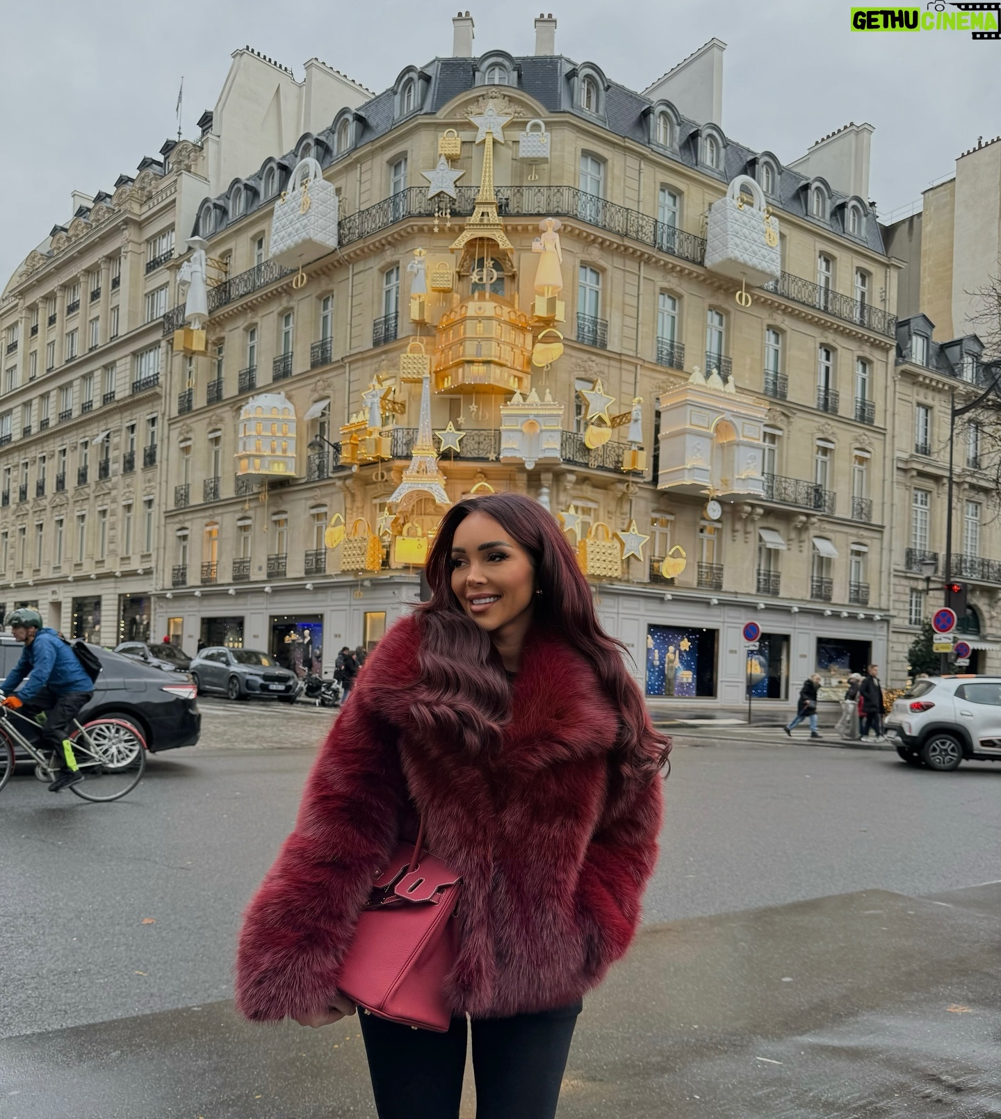 Fidji Ruiz - 95.1K Likes - 🍒✨